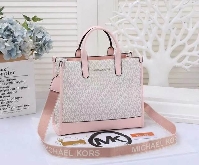 MichaeI Kors Handbags 079 - Click Image to Close